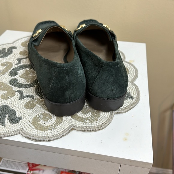 Emerald green suede Liz Claiborne loafers - Picture 6 of 10